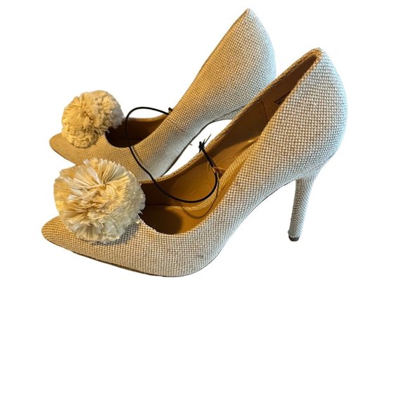 Eva Mendes Shoes - Eva Mendes New York Company cream pump with pom pom size 8